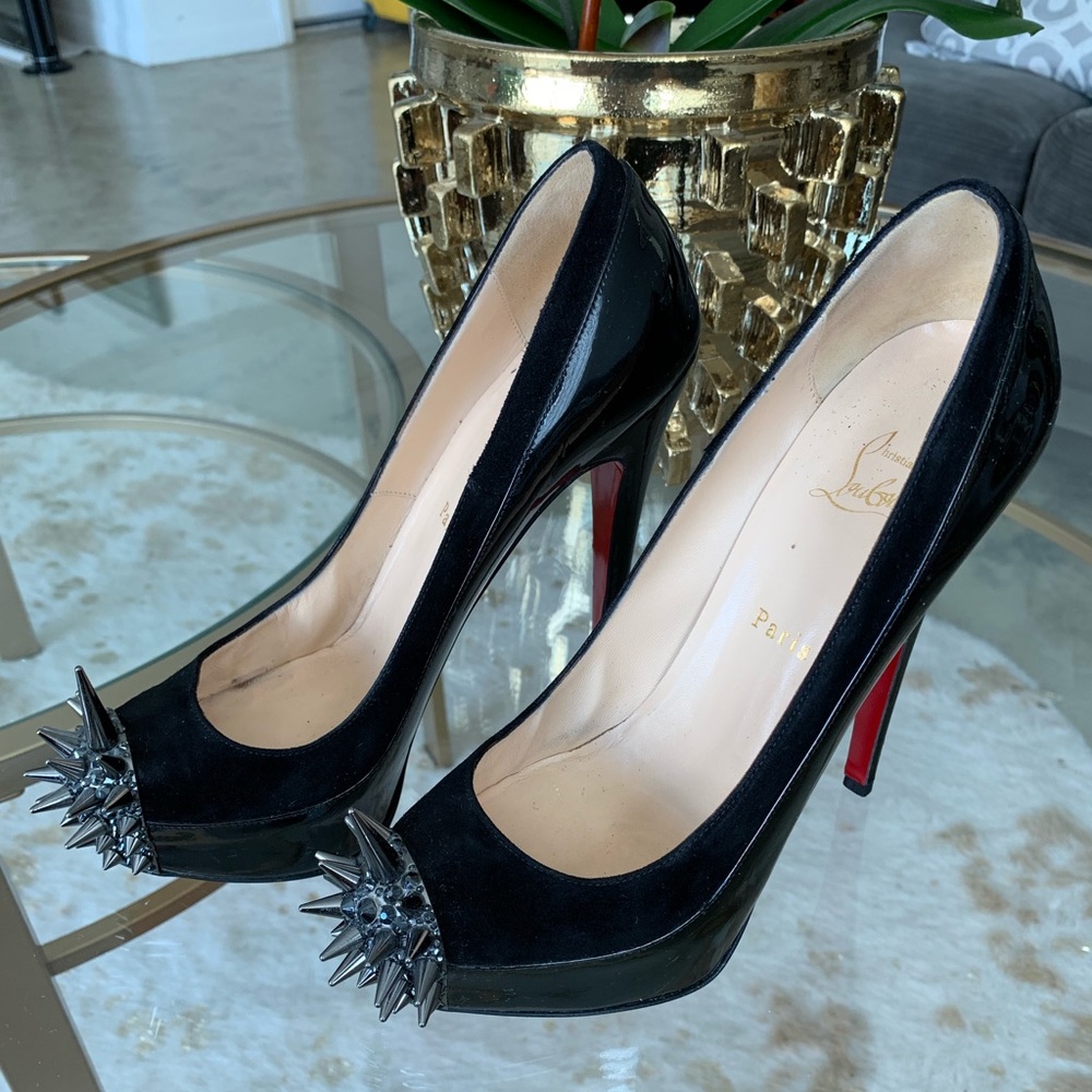 Authentic Christian Louboutin gorgeous heels 👠 - Picture 3 of 5